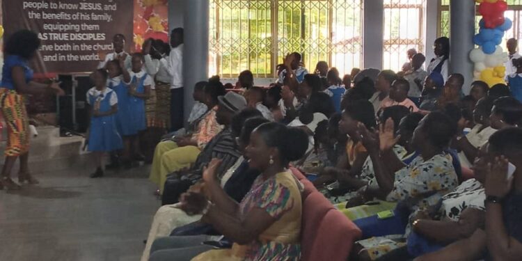 Parents urged to learn how to monitor children on social media