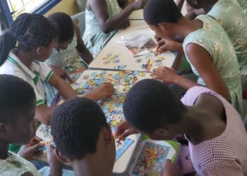 Teenage mothers and school dropouts gain skills and empowerment from the Rebecca Project