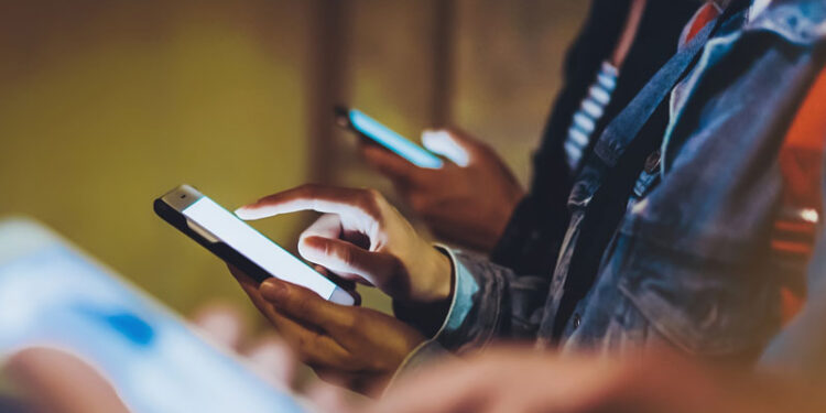 CEGRAD Symposium encourages Mindful Smartphone Use among Teenagers