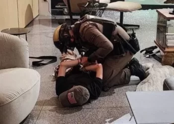 Three killed in Bangkok mall shooting - reports