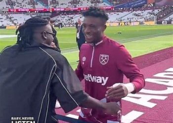 Stonebwoy celebrates Kudus Mohammed’s debut goal in a fascinating manner.