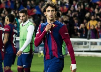 Barcelona come from behind to reach last 16