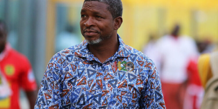 Fans of Bofoakwa Tano allegedly attack Maxwell Konadu after draw with Nsoatreman