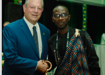 Okyeame Kwame meets former Vice President of US Al Gore