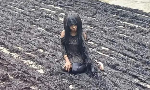 Nigerian sets world record for longest handmade wig