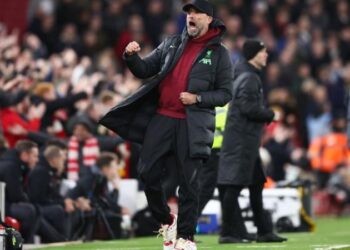 Liverpool 5-1 West Ham: Jurgen Klopp critical of atmosphere before Arsenal visit