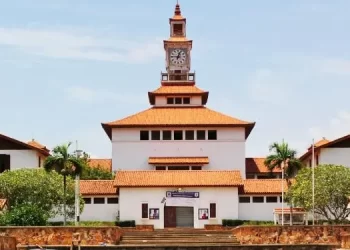 UG: Senior staff & TEWU threaten to strike over unpaid market premiums