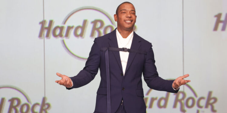 American rapper Ja Rule announces plans to build a school in Ghana