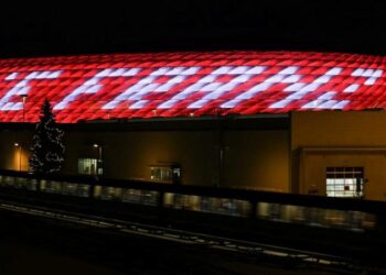 Franz Beckenbauer: Bayern Munich light up Allianz Arena in honour of German legend
