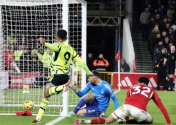 Nottingham Forest 1-2 Arsenal: Gunners in title race after they close gap to leaders Liverpool