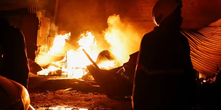 Nairobi fire: Gas blast in Kenyan capital kills three and injures nearly 300