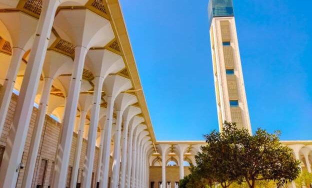 Africa's largest mosque opens in Algeria
