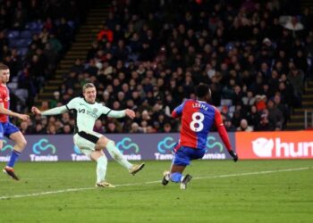 Crystal Palace 1-3 Chelsea: Mauricio Pochettino praises 'priceless' Conor Gallagher
