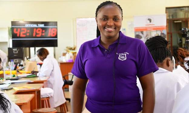 Kenyan teacher aims to set record for longest science lesson