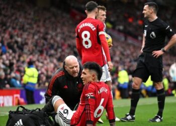 Lisandro Martinez: Manchester United defender to miss eight weeks through injury Last updated on5 February 20245 February 2024. From the sectionMan Utd Lisandro Martinez injured Martinez has made 55 appearances in all competitions since joining the club in July 2022 Manchester United defender Lisandro Martinez will be out until April at the earliest after suffering knee ligament damage during his side's 3-0 win over West Ham on Sunday. Martinez limped off in the second half after attempting to shield the ball from Hammers defender Vladimir Coufal. The 26-year-old was playing in only his third league game after more than three months out with a foot injury. The club said he "is expected to be out of action for at least eight weeks". However he will not require surgery. "We all wish Licha a speedy recovery and look forward to seeing him back on the pitch later in the season," a club statement added. United boss Erik ten Hag said after Sunday's victory that the injury "doesn't look good" and described it as a "personal disaster" for Martinez. Martinez missed the latter stages of the 2022-23 season after fracturing a metatarsal in April and suffered "an aggravation" to the injury at the beginning of this campaign. He missed 22 games in total with his foot injury before making returning against Tottenham on 14 January.