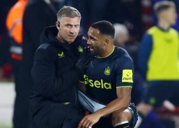 Newcastle: Callum Wilson has chest surgery, Eddie Howe hopes for return this season