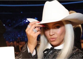 Beyoncé debuts at No. 1 on Billboard Hot Country Songs chart and makes history