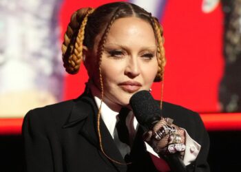 Lionel Richie leaves Madonna