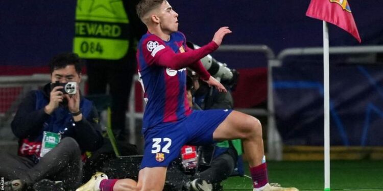 Barcelona see off Napoli to reach quarter-finals