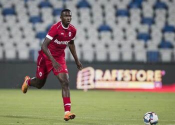 Arsenal & Liverpool add £51m-rated Bundesliga centre-back to transfer wish list 