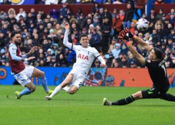 Spurs boost top-four hope as they romp to win at 10-man Villa