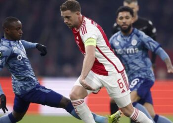 Villa held by Ajax in Conference League first leg