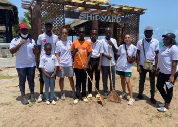 reyah-international-embarks-on-beach-clean-up-in-cape-coast