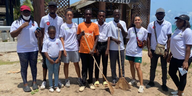 reyah-international-embarks-on-beach-clean-up-in-cape-coast