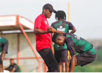 Angry Asante Kotoko supporters halt training, call for coaching overhaul