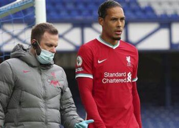 EPL: If we play like this, we’ve no chance to consider ourselves in the title race – Van Dijk
