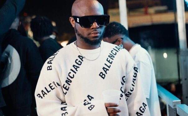 'Which matter you get for your head top?' - King Promise assists fans