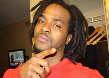 Ghanaian musician, Red Eye, and a member of the popular hiplife band, 2Toff Music, has entered into a management deal with George Britton’s Revolve Muzic.