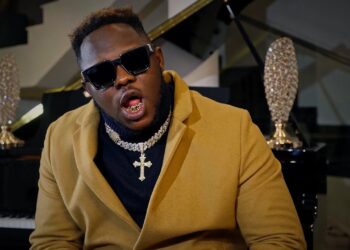 Samuel Adu Frimpong popularly referred to as Medikal has slammed the UTV Entertainment Showbiz production team for being unprofessional.