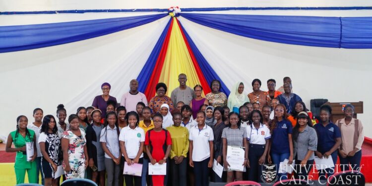 ucc-school-of-physical-sciences-honours-161-students-with-deans-awards