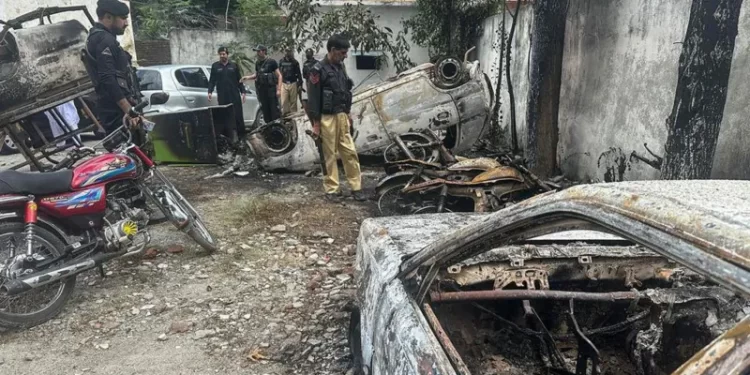 Tourist accused of blasphemy killed by mob in Pakistan