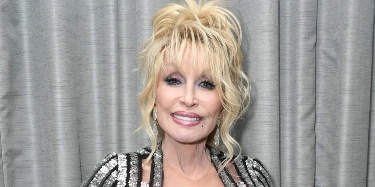 American singer, Dolly Parton announces her Broadway show in a grand style on social media as she prepares for her big one at Broadway.