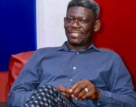 Agya Koo leaves the stage following the recitation of "Mahama"