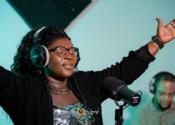 Esther Smith announces live concert, drops Onyame Banbo for her fans