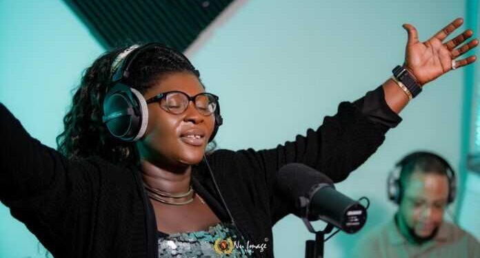 Esther Smith announces live concert, drops Onyame Banbo for her fans