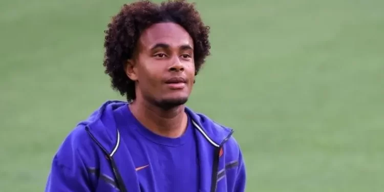 Man Utd close to £33.7m deal for striker Zirkzee