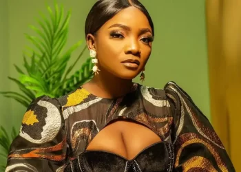 Simi describes new album as labour of love.