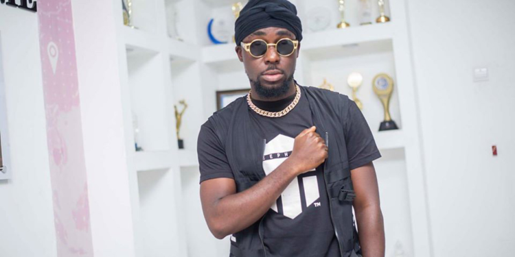 Ghanaian rapper, Teephlow has indicated that Ghanaian musicians should look beyond the borders of the country if they feel the need to do so because Ghanaians are not ready to invest in their music.