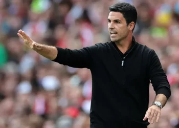 Arteta to open contract talks when transfer window shuts