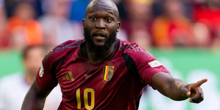 Napoli sign Chelsea's Lukaku for £30m