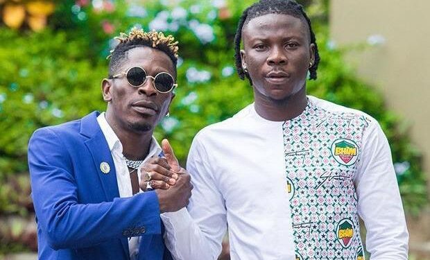 Stonebwoy is challenged by Shatta Wale to battle over Dancehall king.
