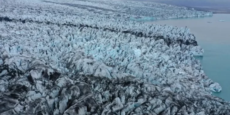 Tourist dies after ice collapse in Icelandic glacier