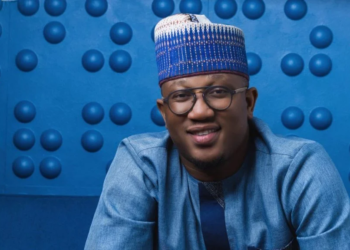 Entrepreneur and National Democratic Congress (NDC) parliamentary candidate for Okaikoi Central, Baba Sadiq, has urged stakeholders in the entertainment industry to refrain from criticizing Deputy Minister Mark Okraku-Mantey for unmet expectations.