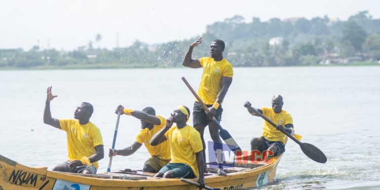 The 2024 ATL FM Oguaa Fetu Afahye Regatta, held yesterday at the Cape Coast Community Garden, drew a massive crowd, including traditional rulers, residents, and visitors who gathered to support their favorite Asafo teams.