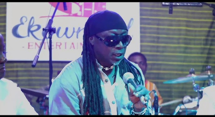 Kente, a Ghanaian textile renowned for its intricate hand-woven silk and cotton strips, embodies Ghana’s rich heritage, African creativity, and timeless craftsmanship. As a symbol of tradition and sustainability, Kente will be celebrated throughout the evening.