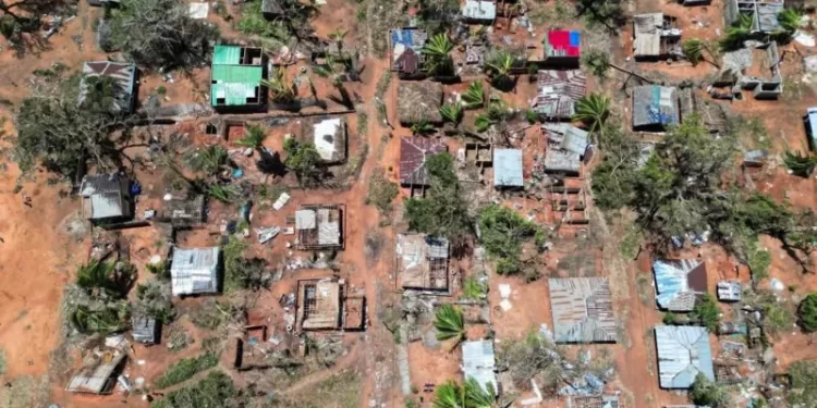 Cyclone Chido kills 94 people in Mozambique